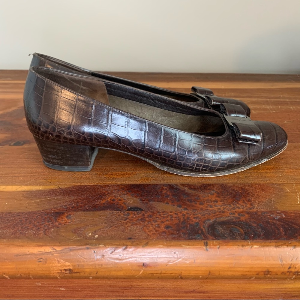 Salvatore Ferragamo Brown Croc Vara Bow Pumps - Picture 2 of 9
